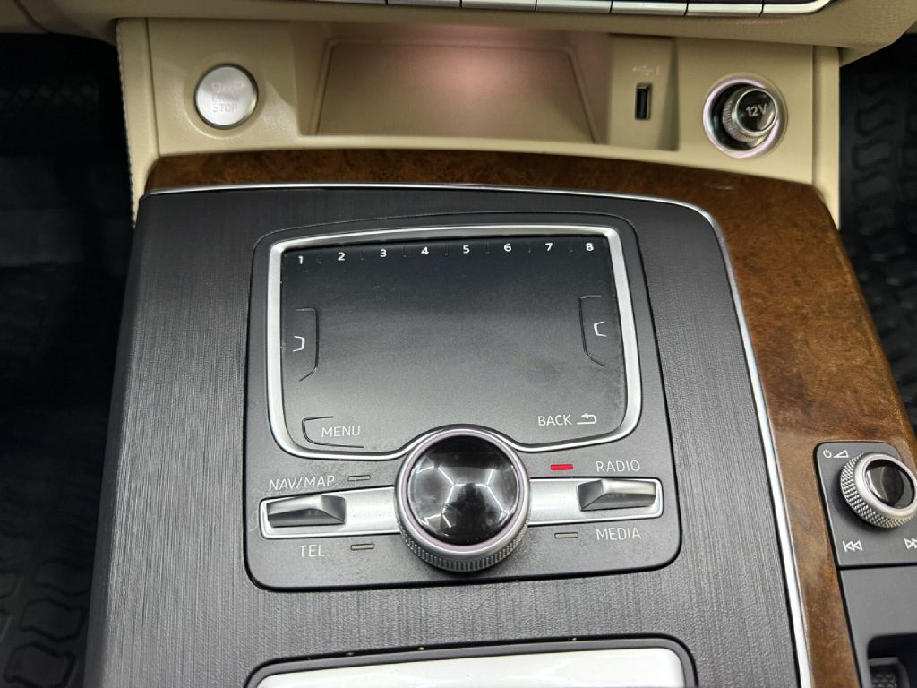Photo 21 of this AUDI Q5