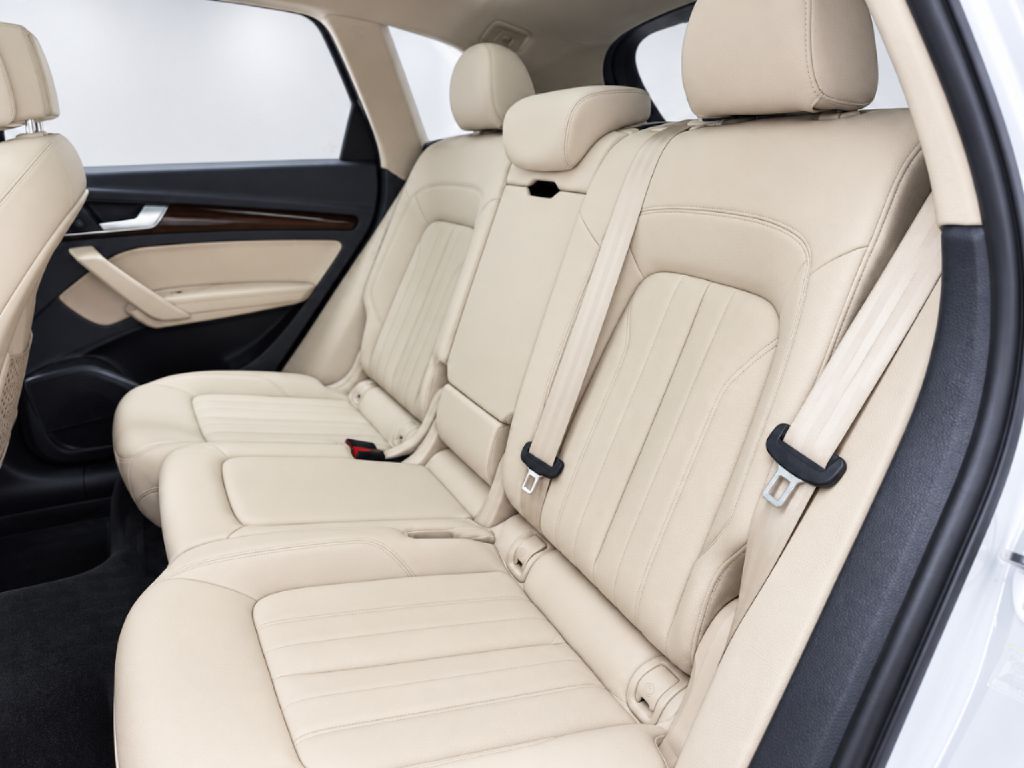 Photo 24 of this AUDI Q5