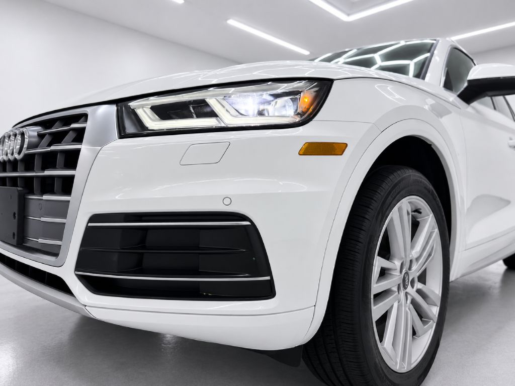 Photo 38 of this AUDI Q5