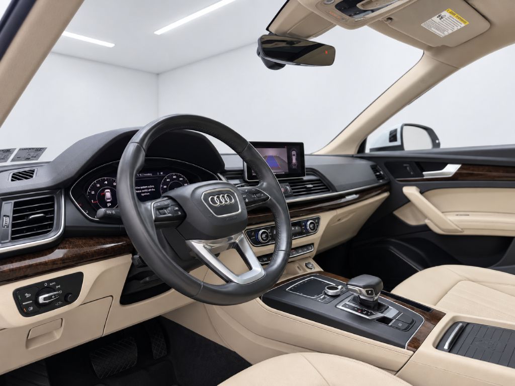 Photo 43 of this AUDI Q5