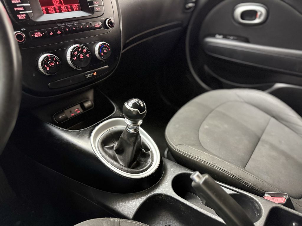 Photo 16 of this KIA SOUL