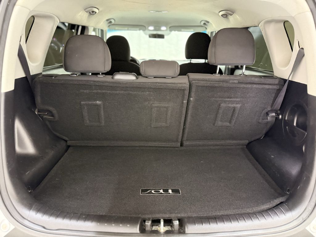 Photo 21 of this KIA SOUL