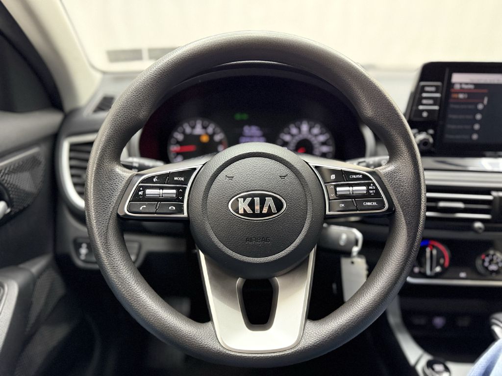 Photo 11 of this KIA SELTOS