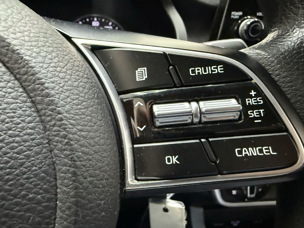 Photo 13 of this KIA SELTOS