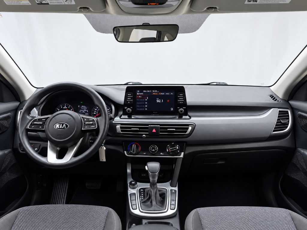 Photo 22 of this KIA SELTOS