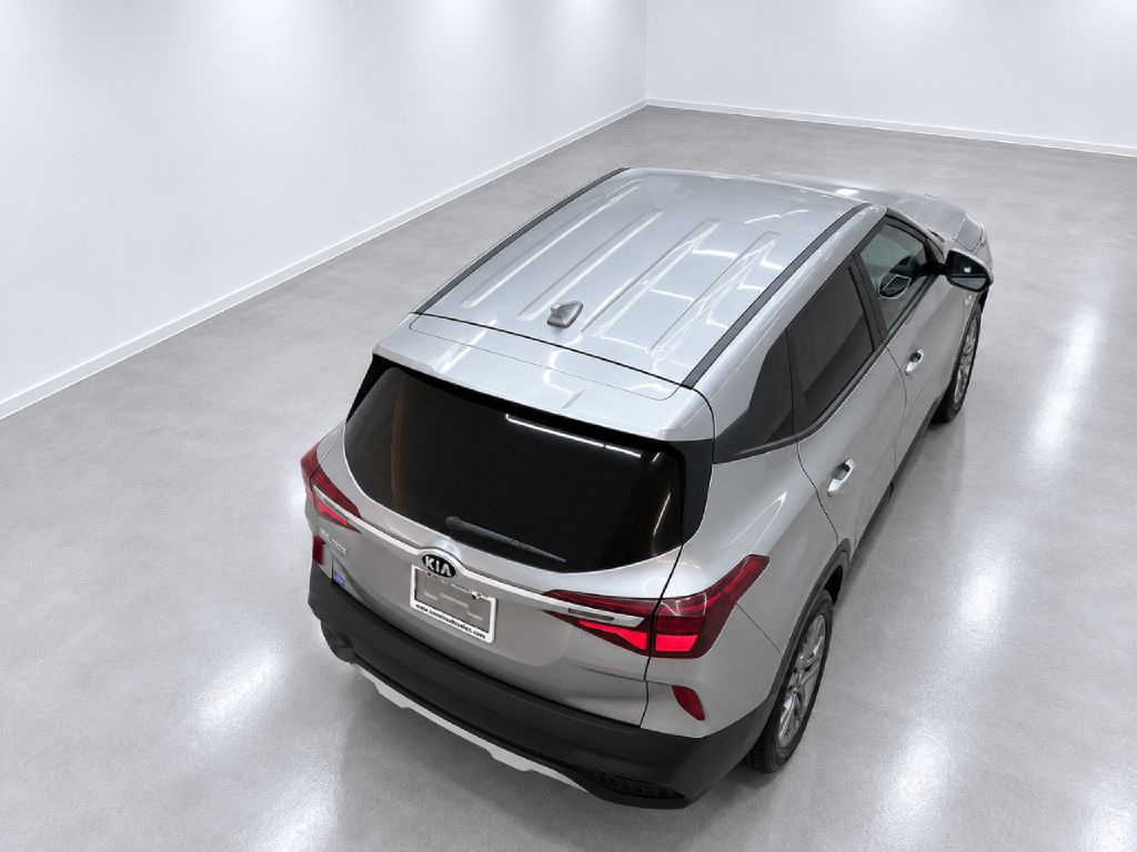 Photo 32 of this KIA SELTOS