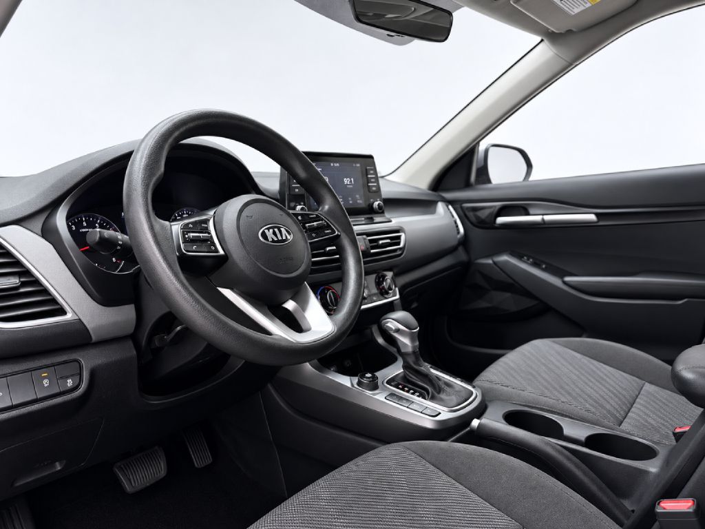 Photo 37 of this KIA SELTOS