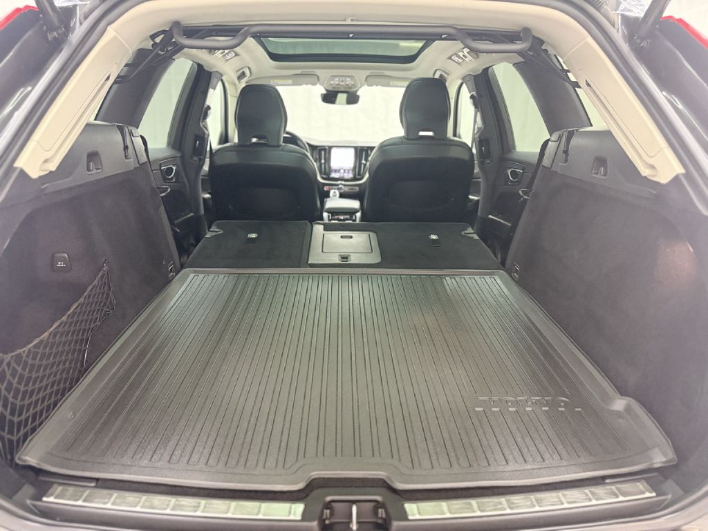 Photo 28 of this VOLVO XC60