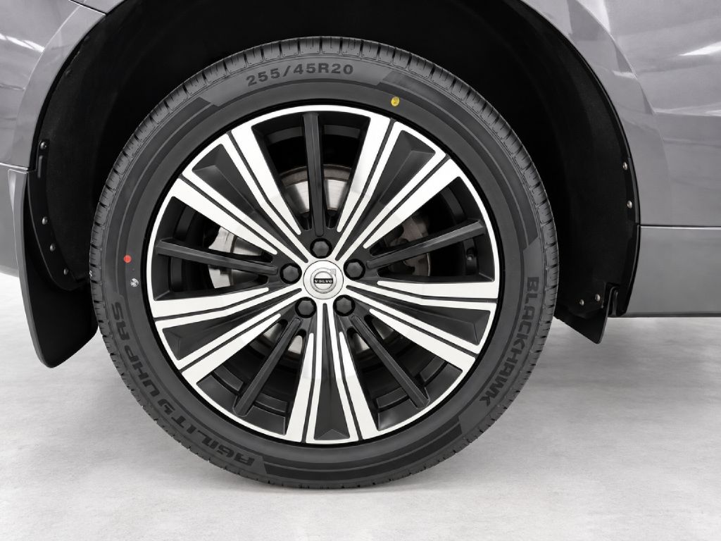 Photo 33 of this VOLVO XC60