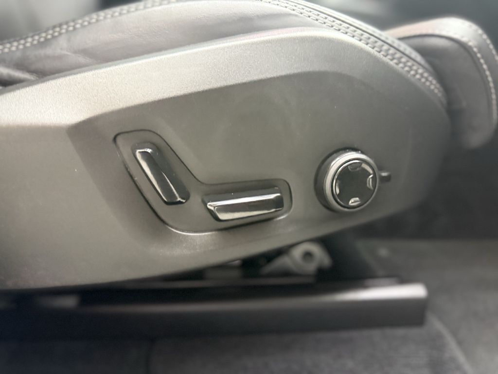 Photo 41 of this VOLVO XC60