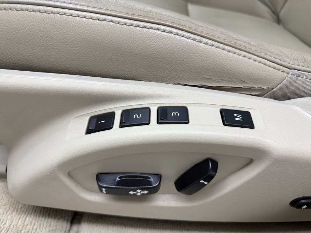 Photo 10 of this VOLVO XC60