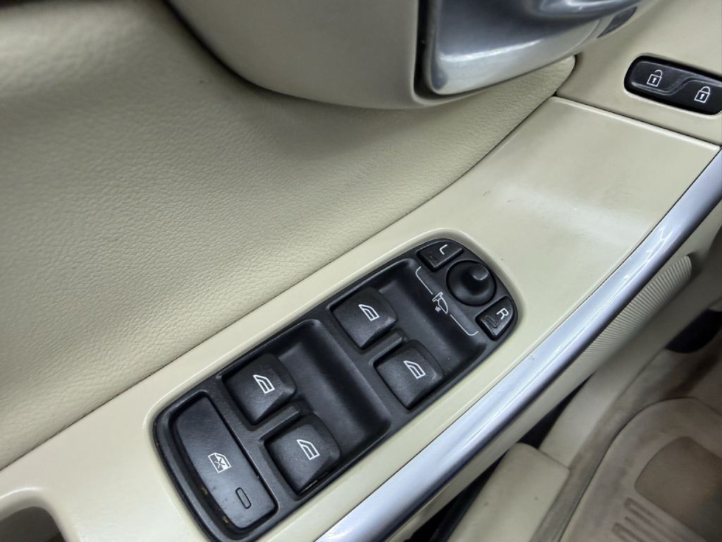 Photo 12 of this VOLVO XC60