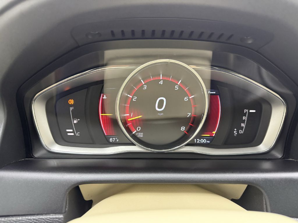 Photo 16 of this VOLVO XC60
