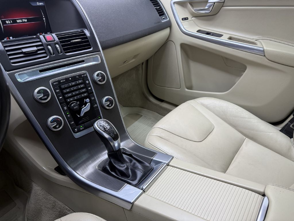 Photo 20 of this VOLVO XC60