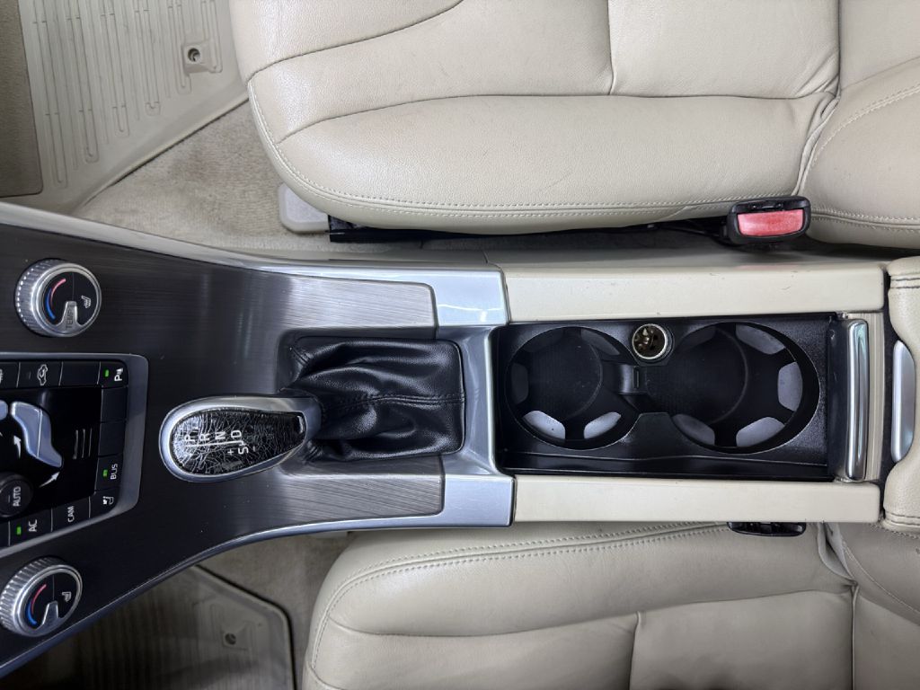 Photo 21 of this VOLVO XC60
