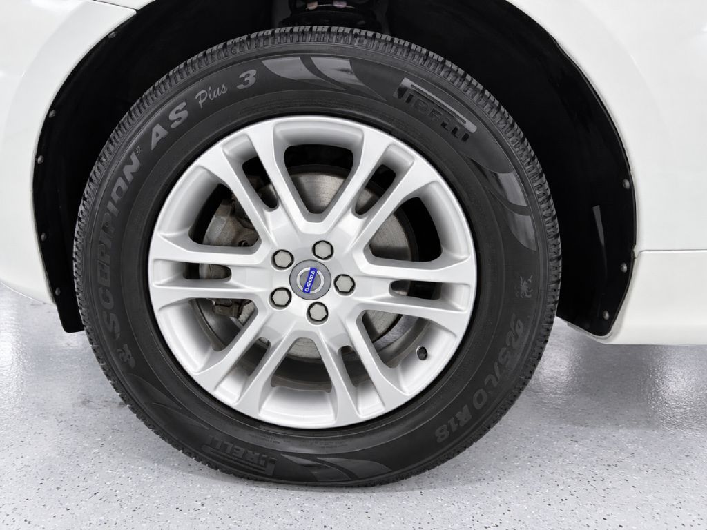 Photo 30 of this VOLVO XC60