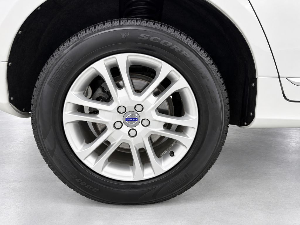 Photo 33 of this VOLVO XC60