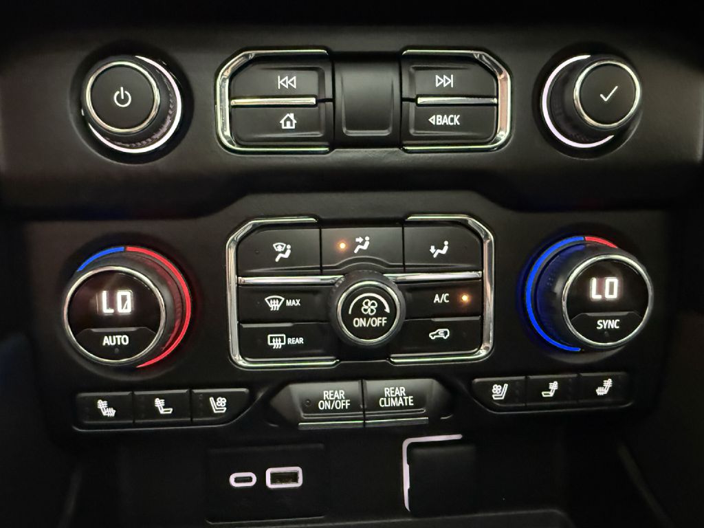 Photo 19 of this CHEVROLET TAHOE
