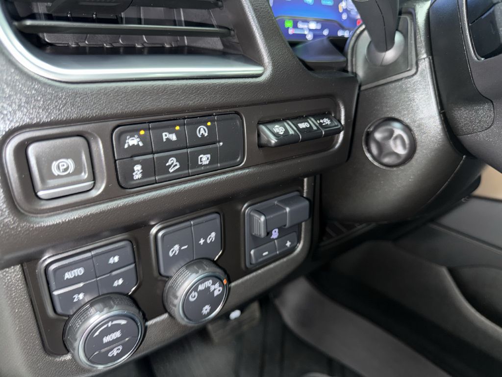 Photo 22 of this CHEVROLET TAHOE