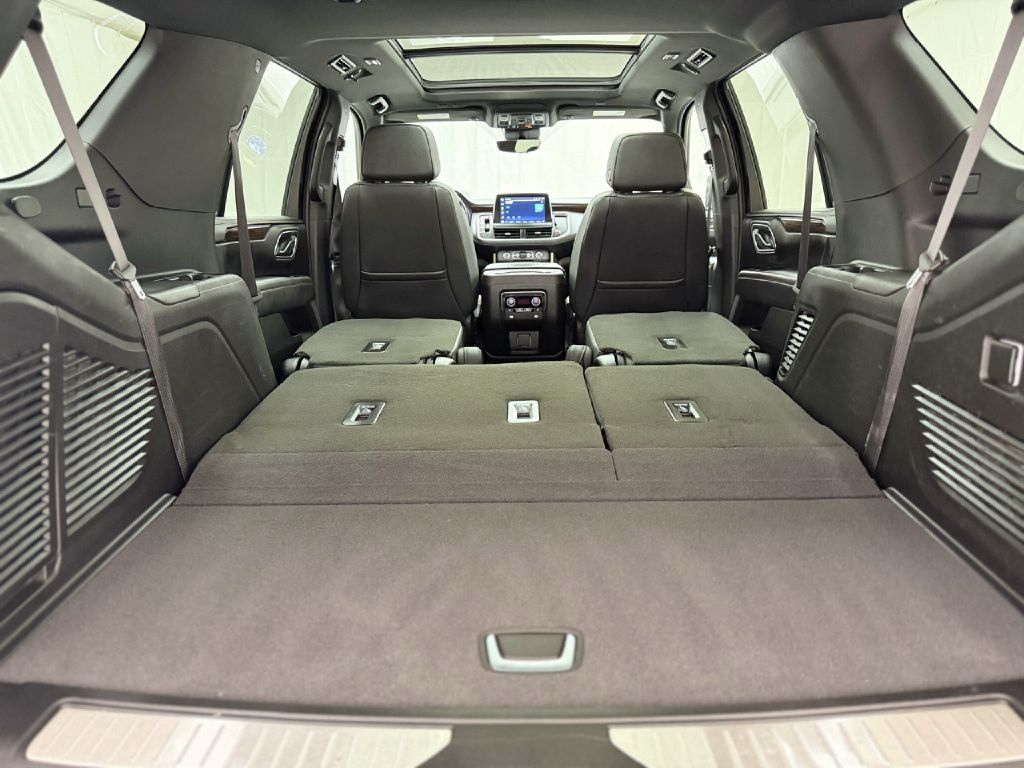 Photo 31 of this CHEVROLET TAHOE