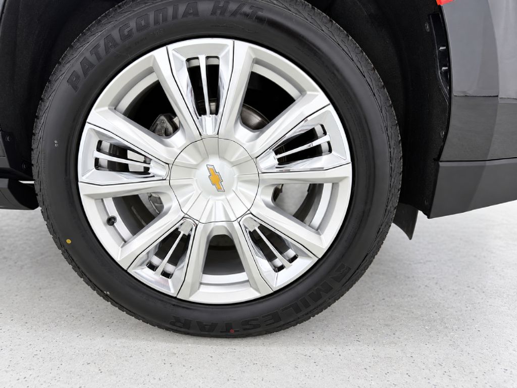 Photo 39 of this CHEVROLET TAHOE