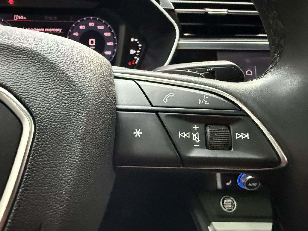 Photo 15 of this AUDI Q3