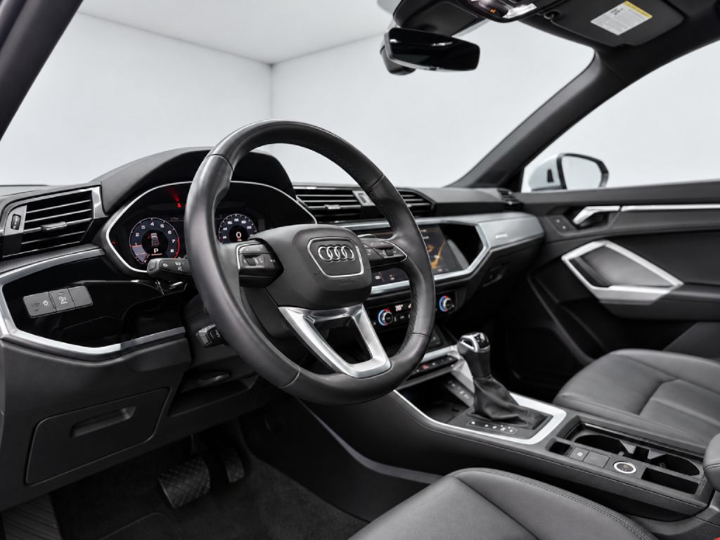 Photo 41 of this AUDI Q3