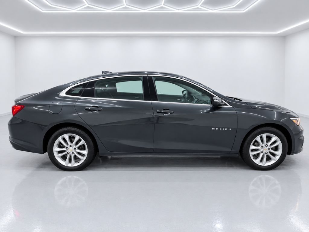Photo 2 of this CHEVROLET MALIBU