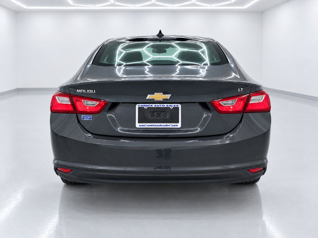 Photo 4 of this CHEVROLET MALIBU