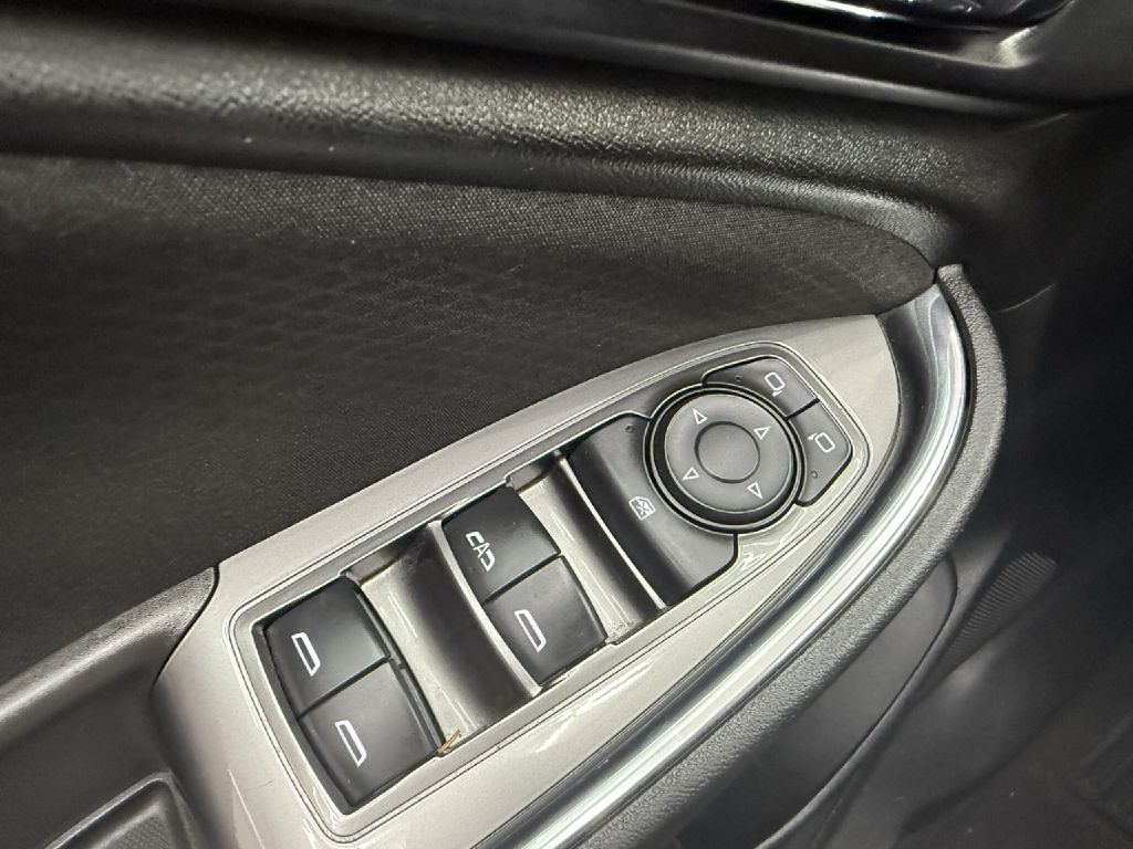 Photo 11 of this CHEVROLET MALIBU