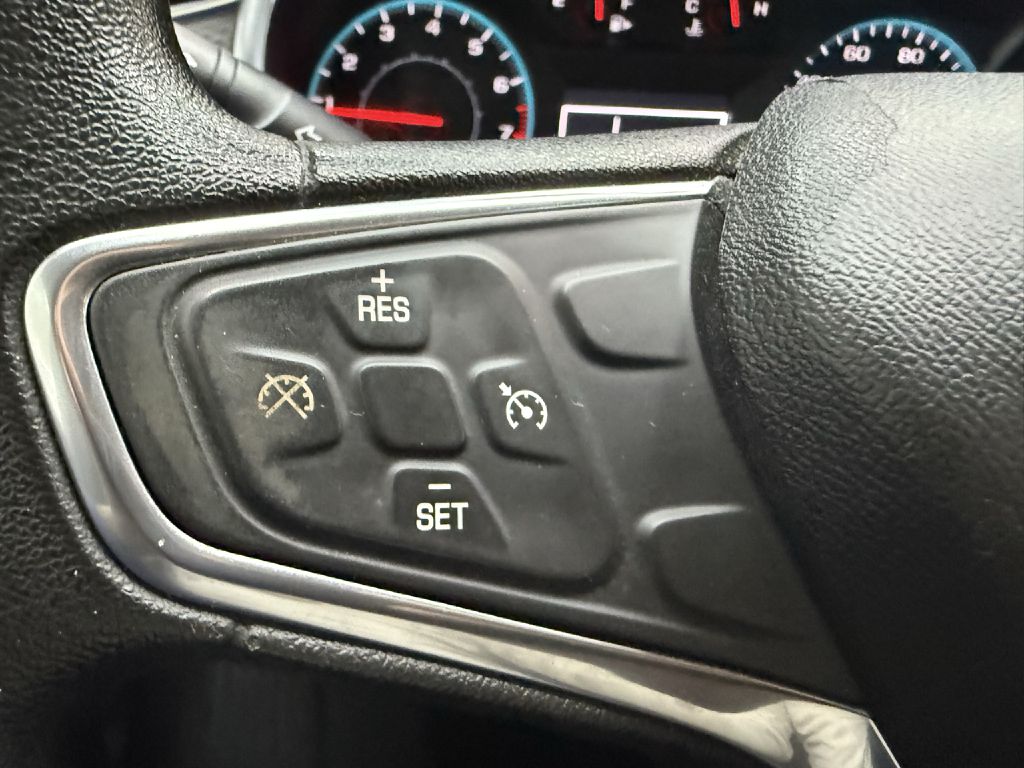 Photo 13 of this CHEVROLET MALIBU