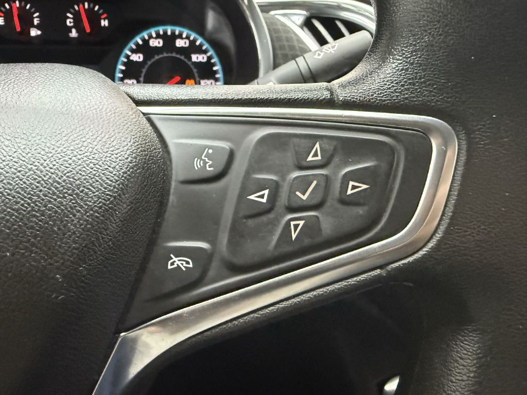 Photo 14 of this CHEVROLET MALIBU