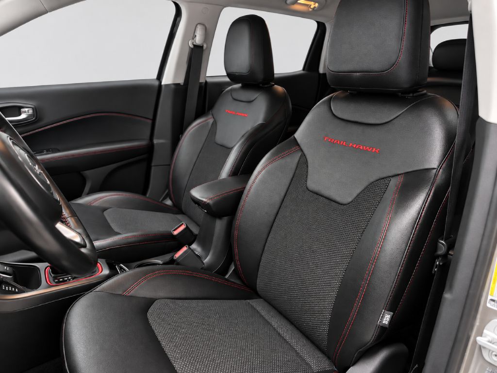 Photo 9 of this JEEP COMPASS