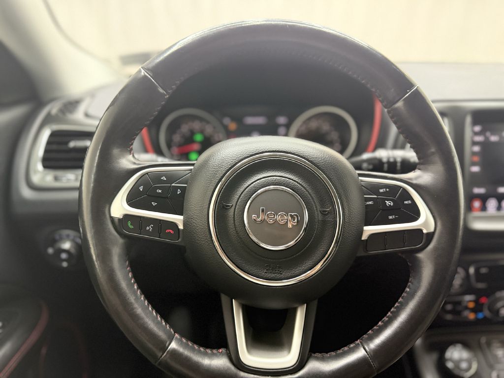 Photo 12 of this JEEP COMPASS