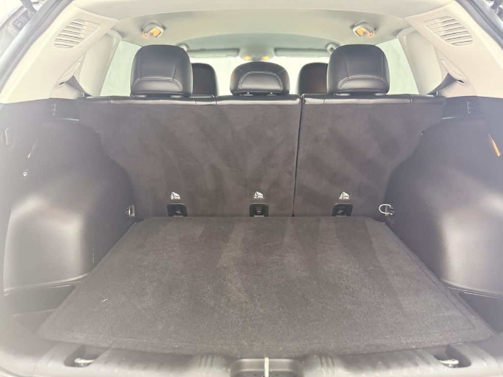 Photo 26 of this JEEP COMPASS
