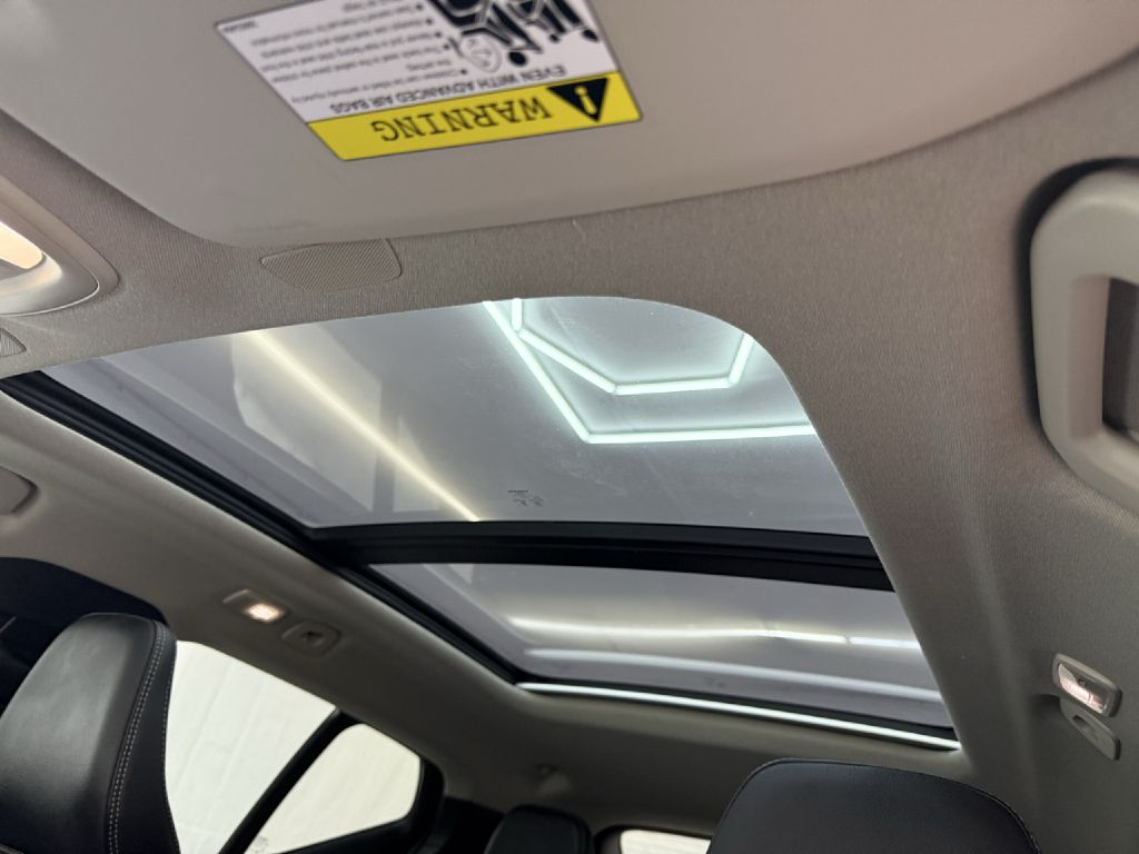 Photo 11 of this VOLVO XC40