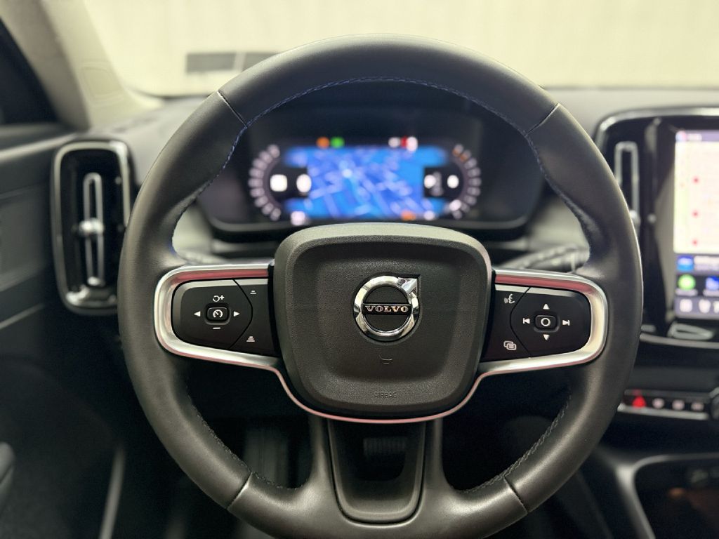 Photo 13 of this VOLVO XC40