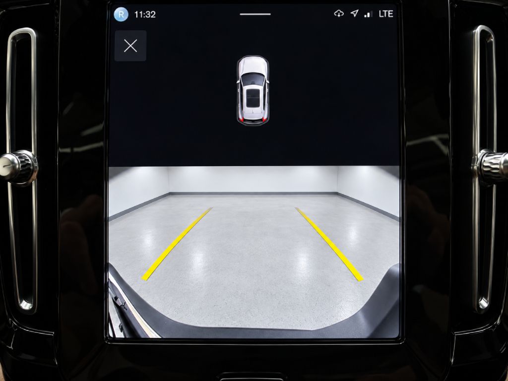 Photo 18 of this VOLVO XC40