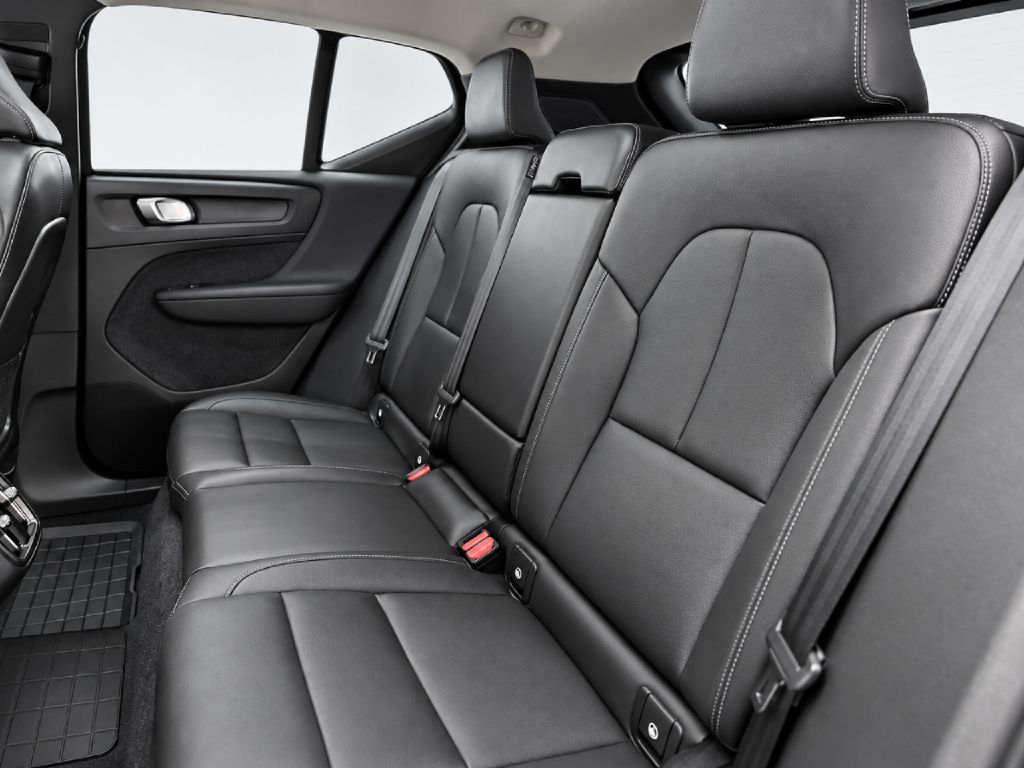 Photo 22 of this VOLVO XC40