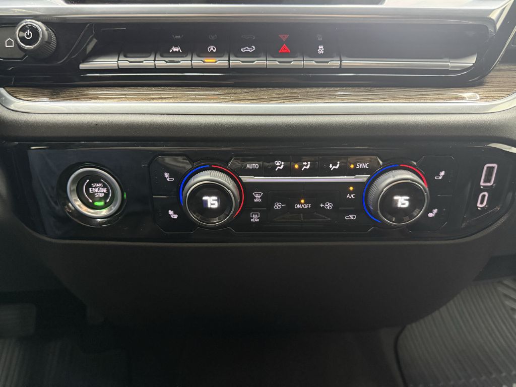 Photo 18 of this CHEVROLET SILVERADO 1500