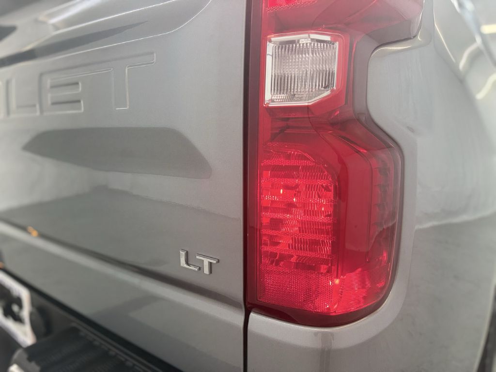 Photo 36 of this CHEVROLET SILVERADO 1500