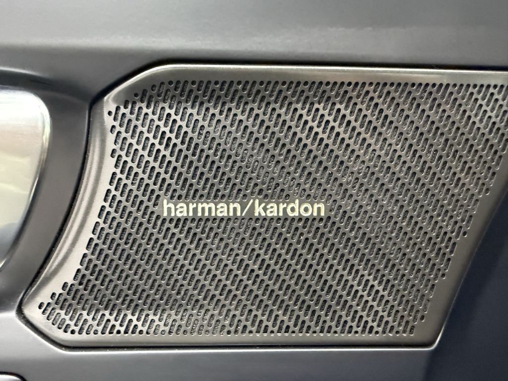 Photo 13 of this VOLVO XC40