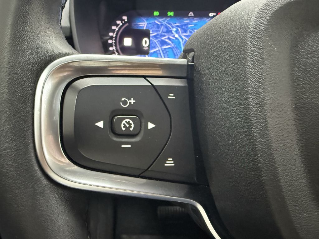 Photo 15 of this VOLVO XC40