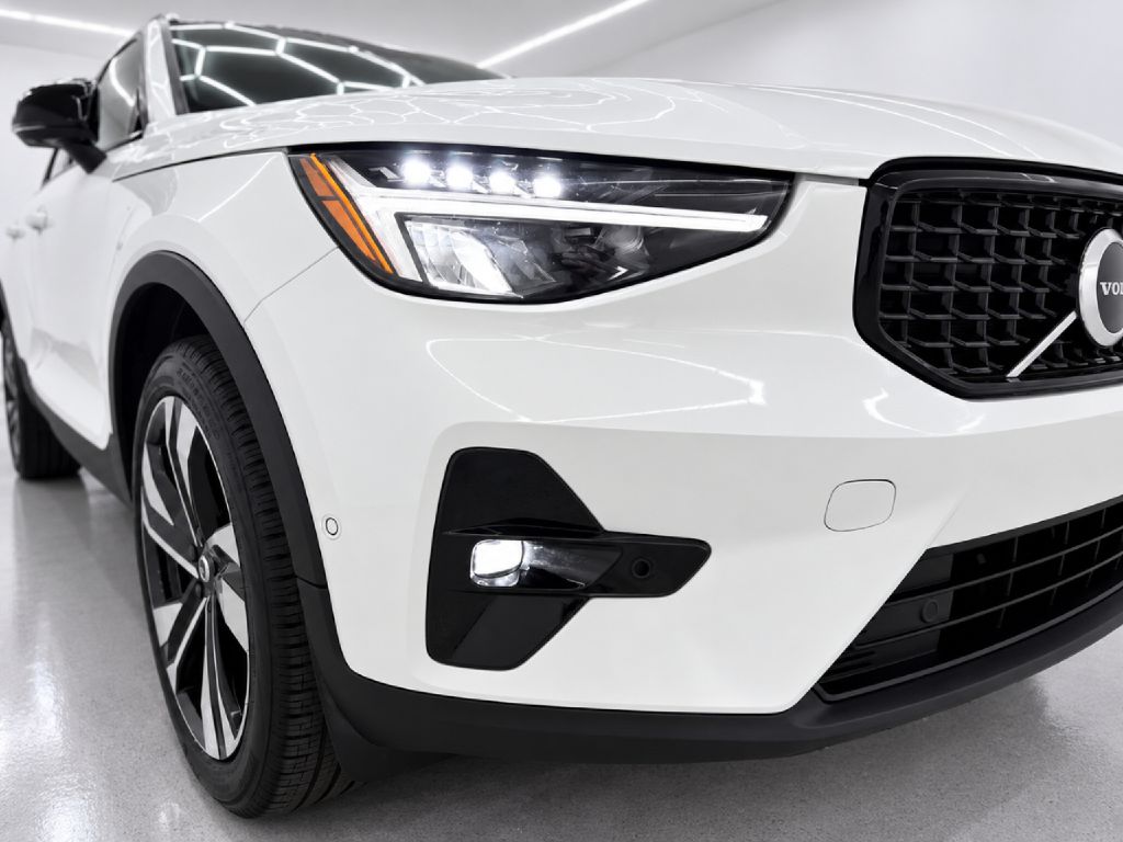 Photo 38 of this VOLVO XC40