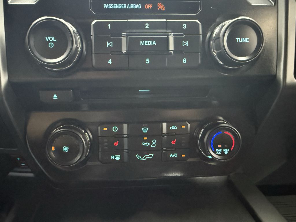 Photo 20 of this FORD F150