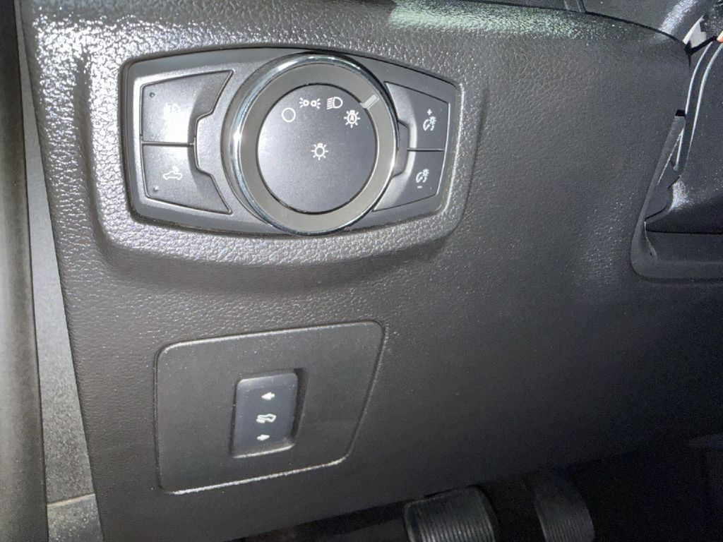 Photo 24 of this FORD F150