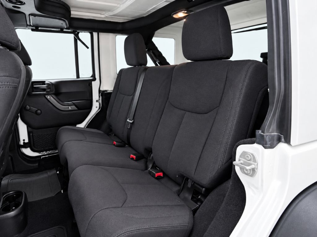 Photo 18 of this JEEP WRANGLER UNLIMI