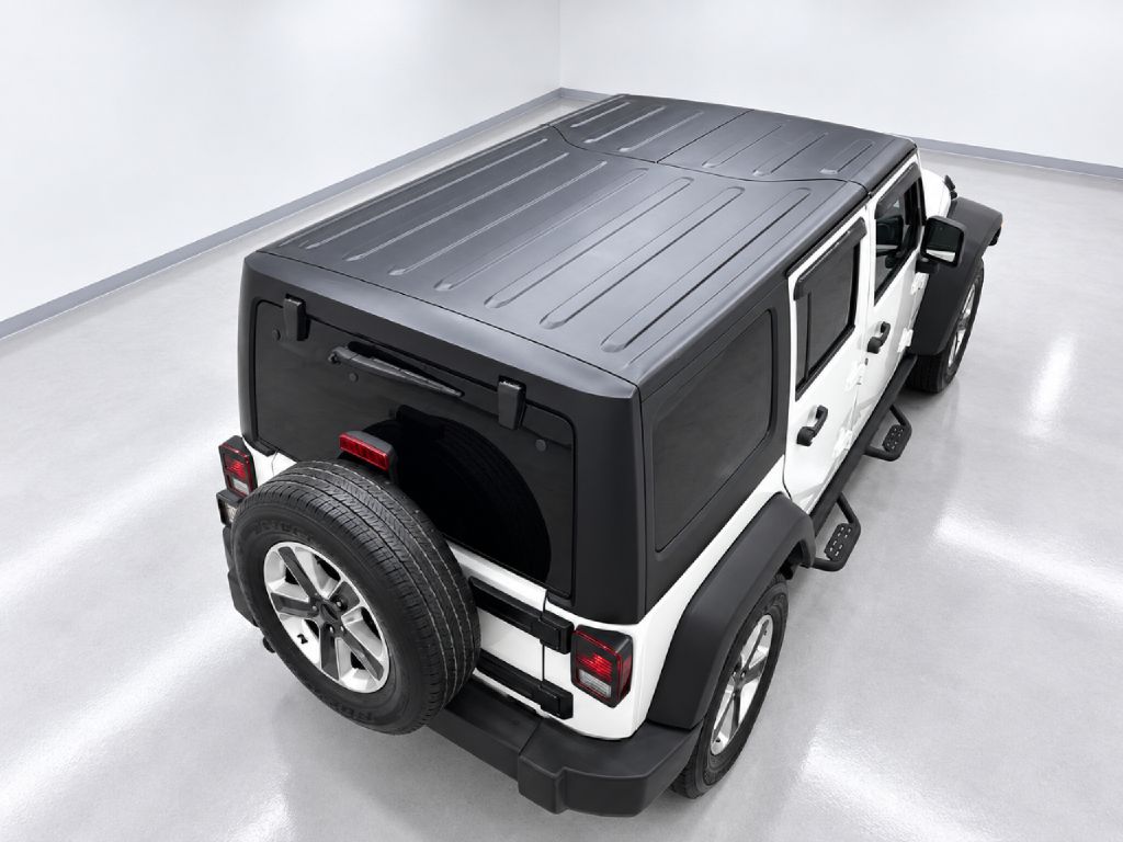 Photo 30 of this JEEP WRANGLER UNLIMI