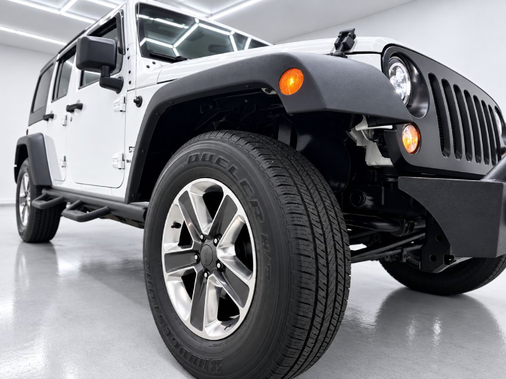 Photo 34 of this JEEP WRANGLER UNLIMI