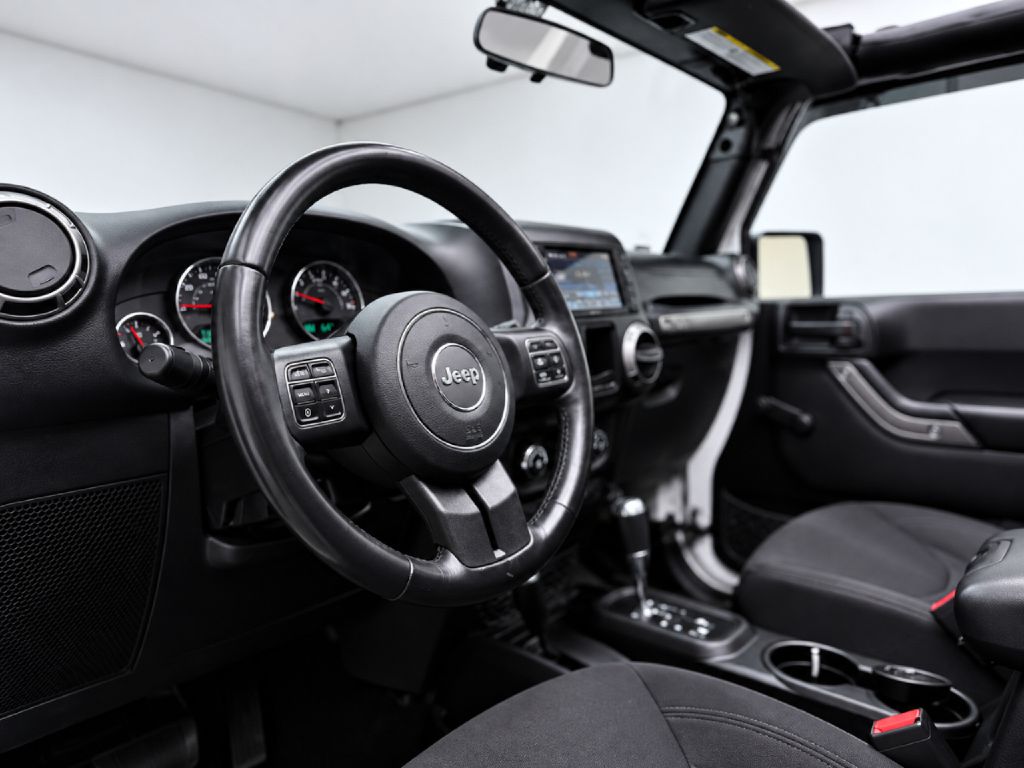 Photo 37 of this JEEP WRANGLER UNLIMI